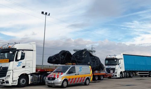 Skytrux transporting helicopter